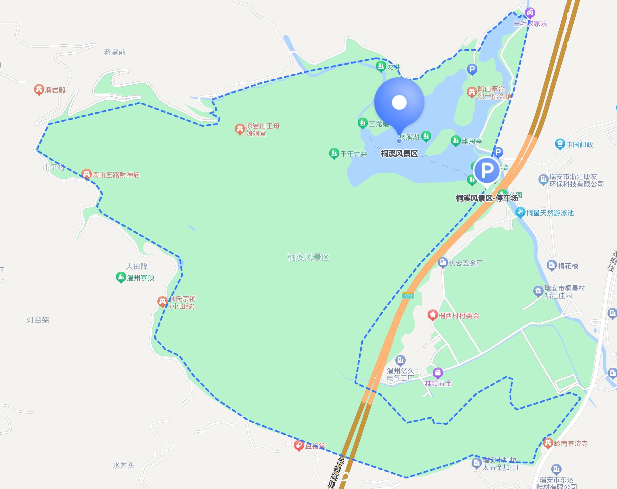 桐溪风景区 四季怡人,遍地枫林,山谷河流,绝美风光让人心驰神往.