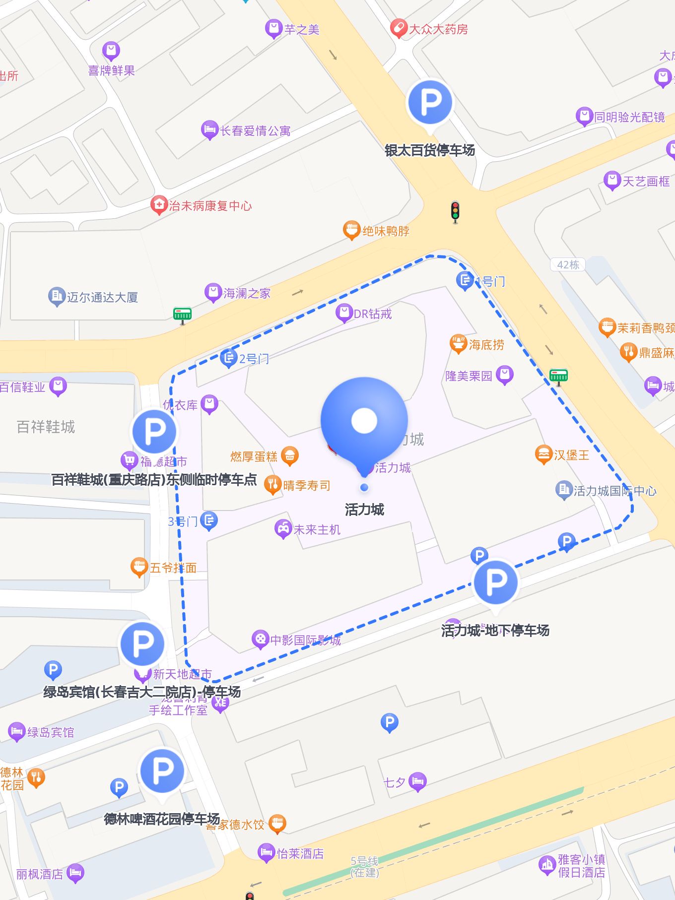 活力城 是长春市一座充满活力的购物中心,附近有多个停车场供大家选择