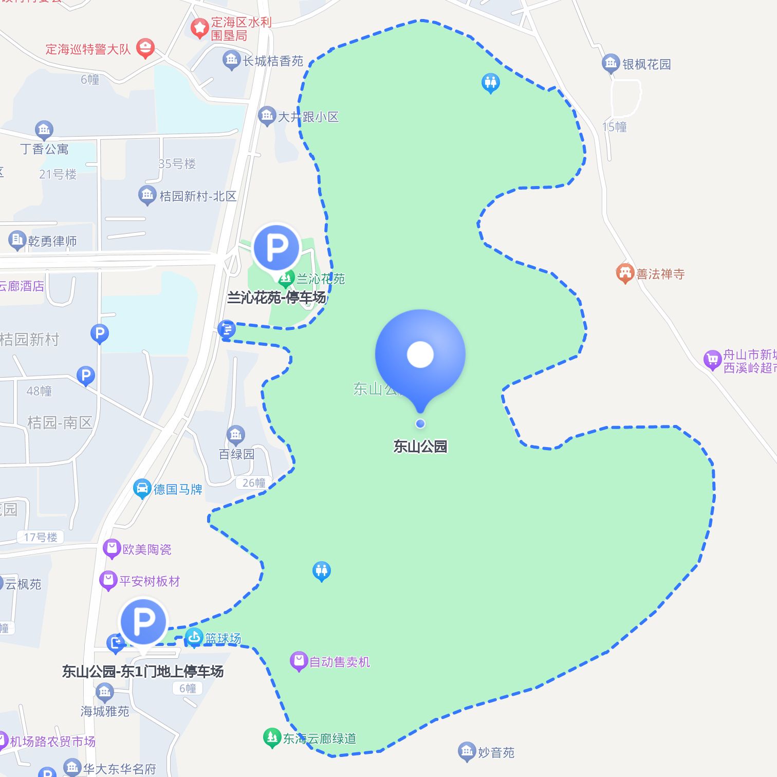 东山公园 以其青山绿水著称,是一个放松身心的好去处.